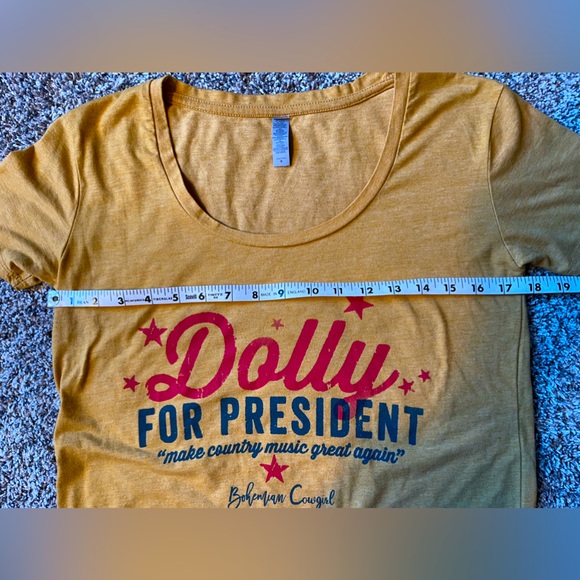 Dolly For President Tee Shirt, Womens size Small. - Picture 5 of 8